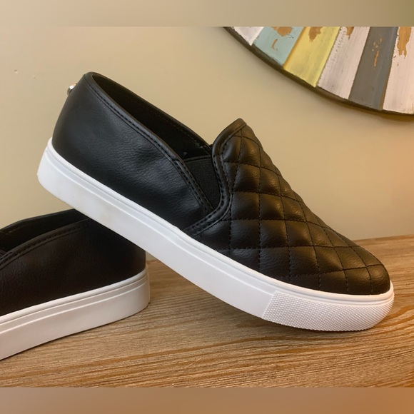Steve Madden Endell Slip-on Sneaker SZ 7 - Picture 1 of 12